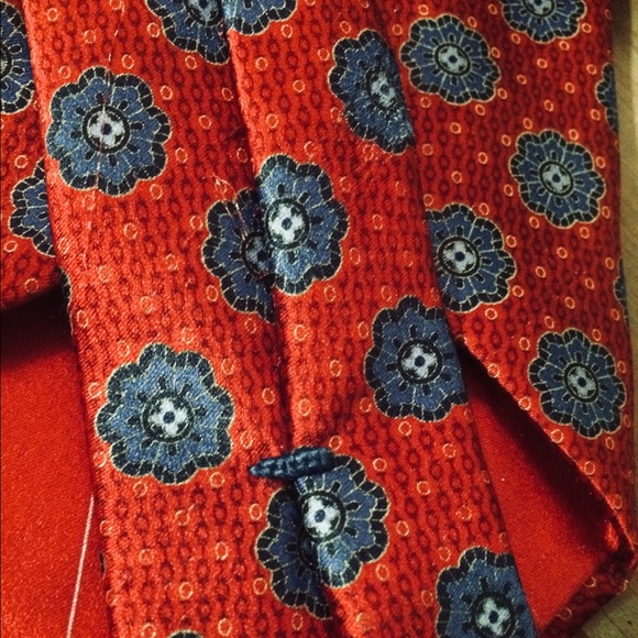 Absolutely Stunning Neiman Marcus Exclus Tie - Picture 8 of 8